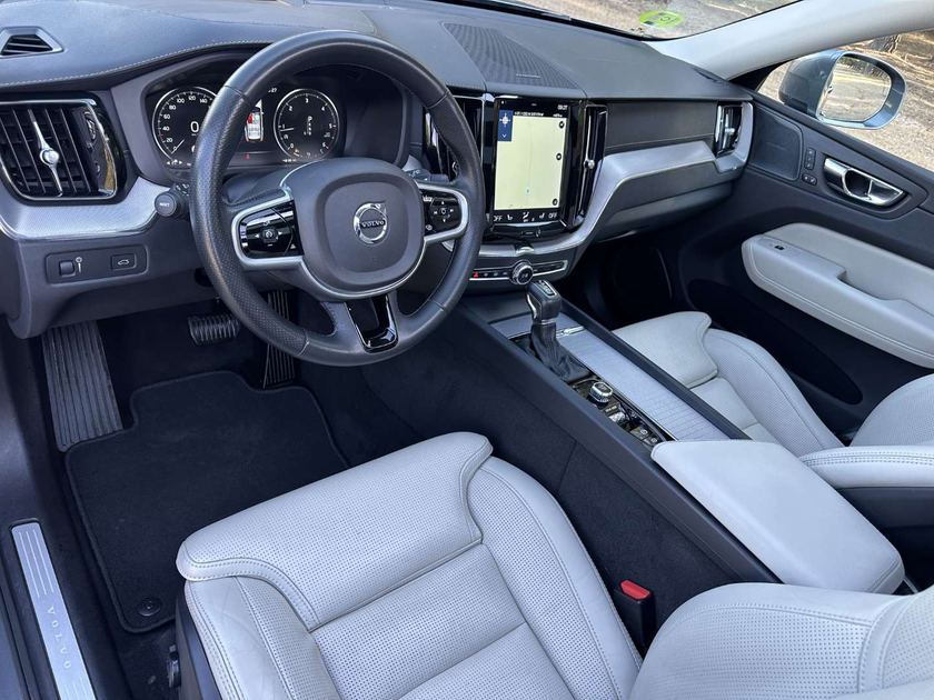 Volvo XC60 — foto 3